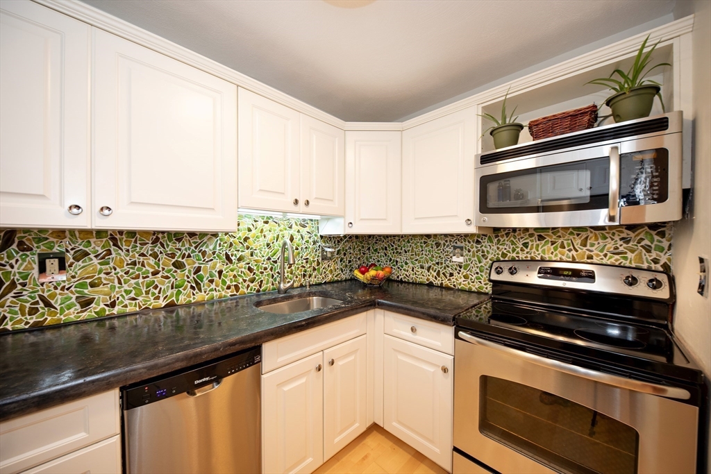 25 Linden Avenue # 2