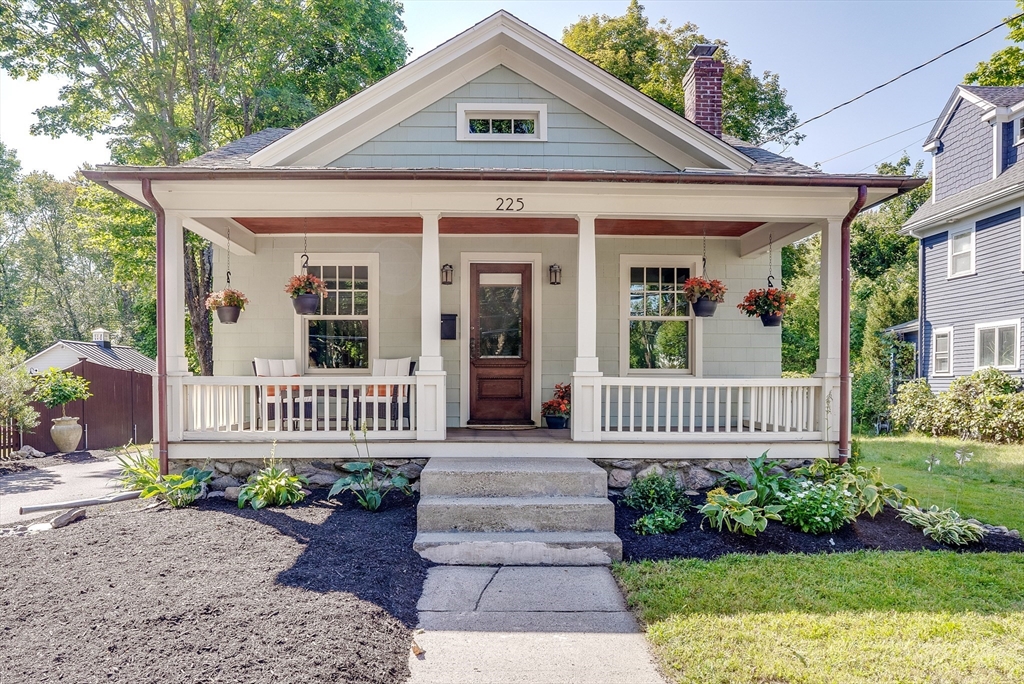 225 Commonwealth Ave
