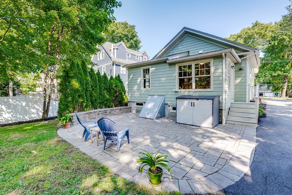 225 Commonwealth Ave