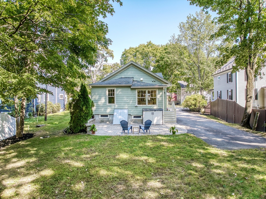 225 Commonwealth Ave