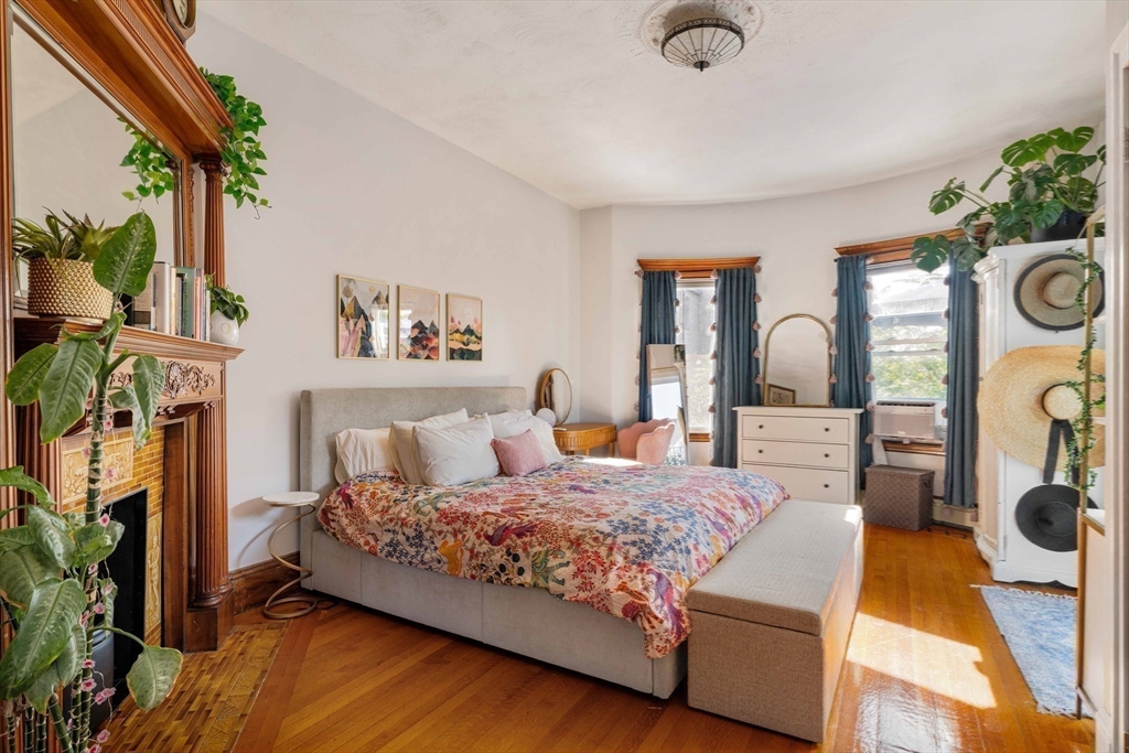 11 S Fairview St # 2L