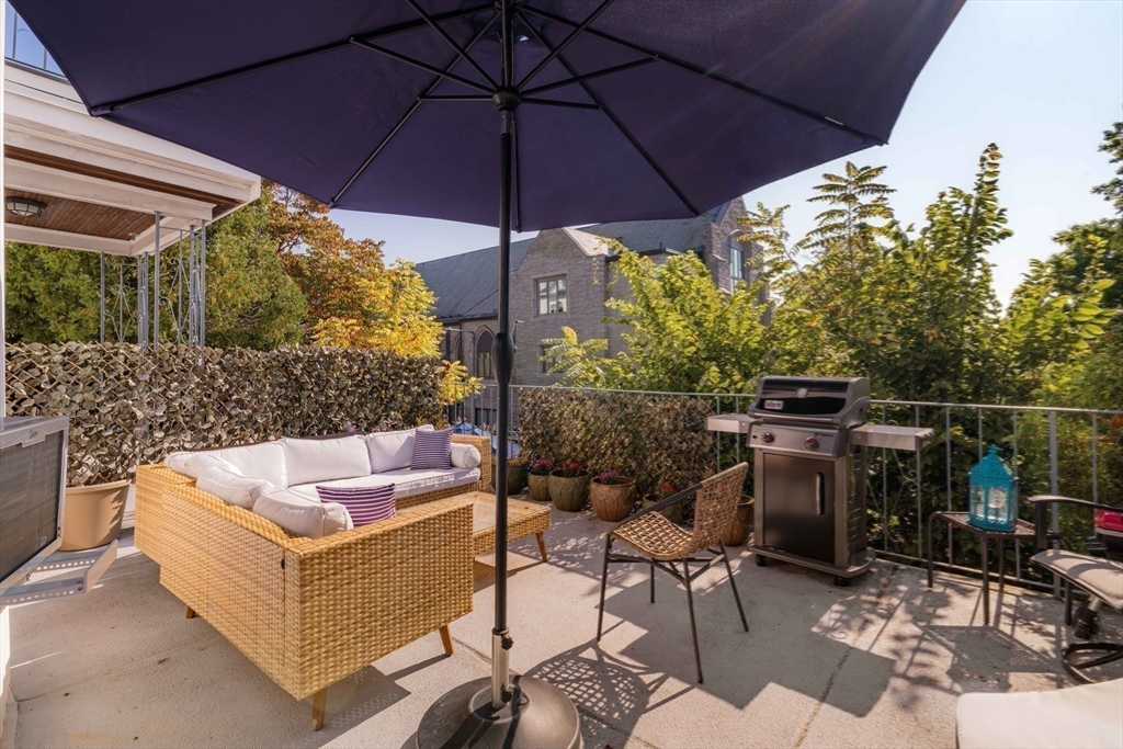 11 S Fairview St # 2L