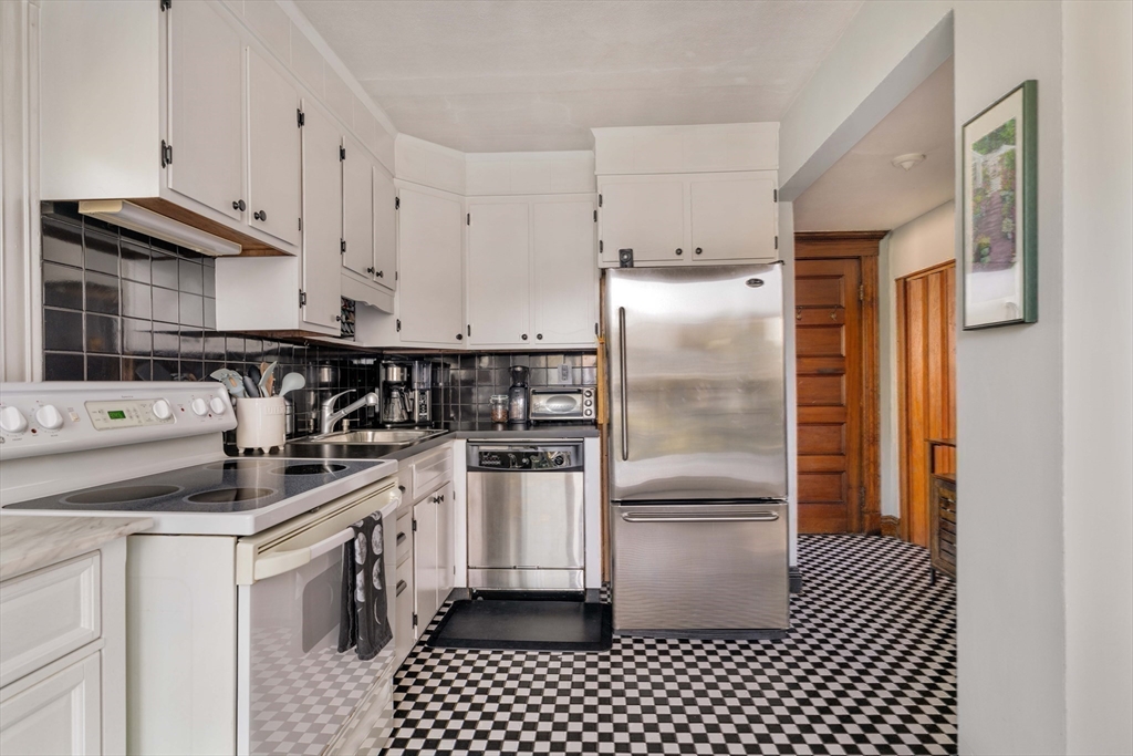 11 S Fairview St # 2L