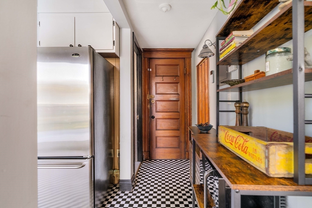 11 S Fairview St # 2L