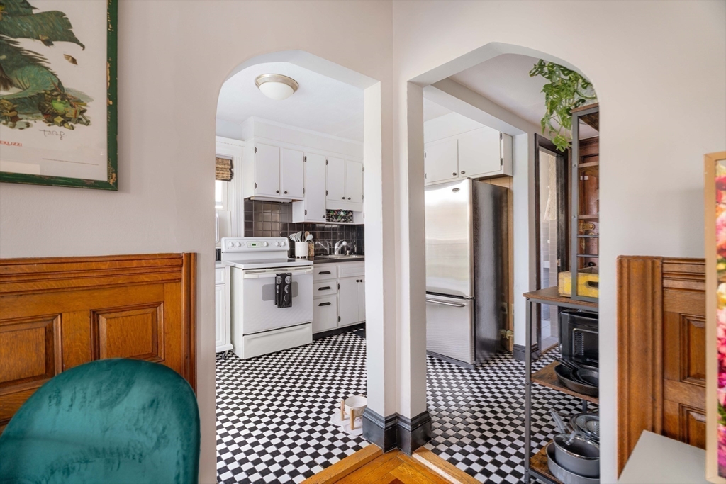 11 S Fairview St # 2L