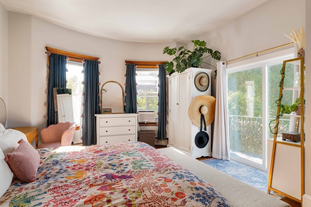 11 S Fairview St # 2L