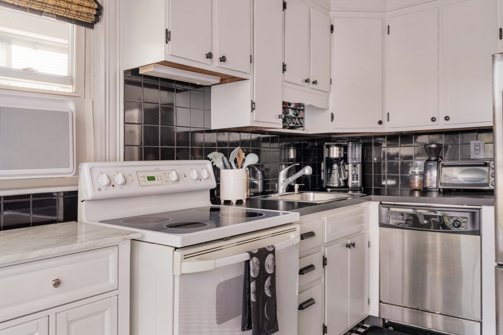 11 S Fairview St # 2L