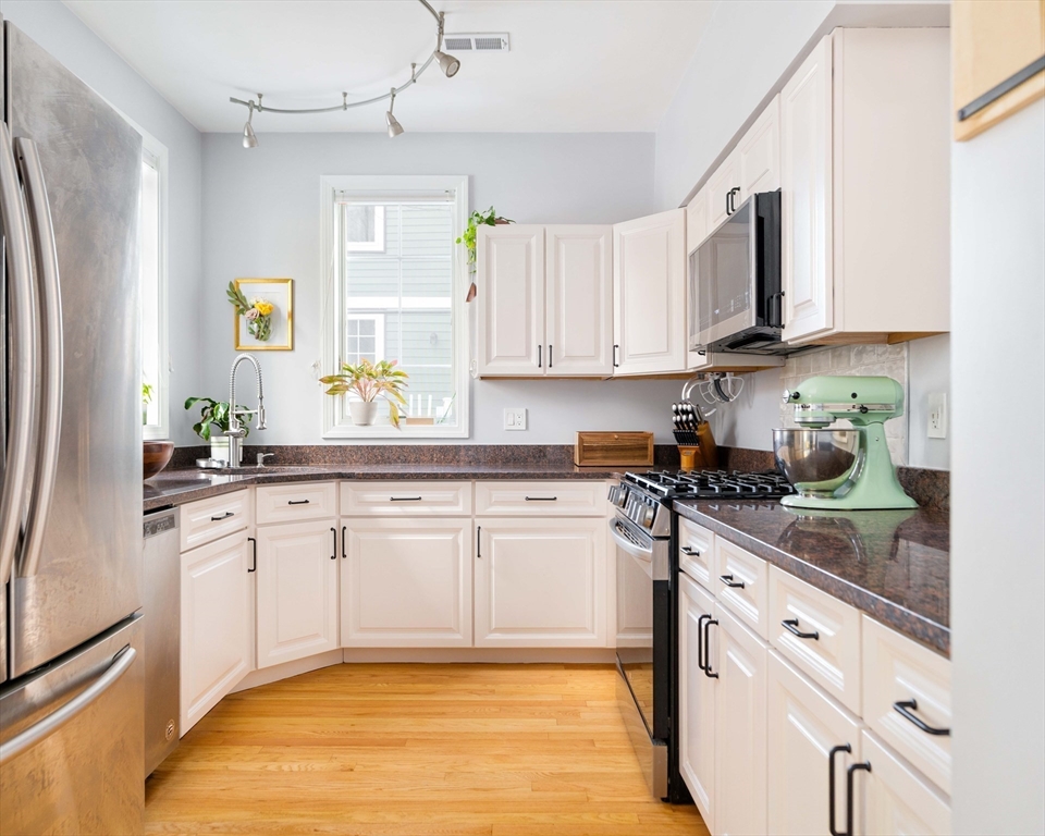 7 Lambert Street # 7