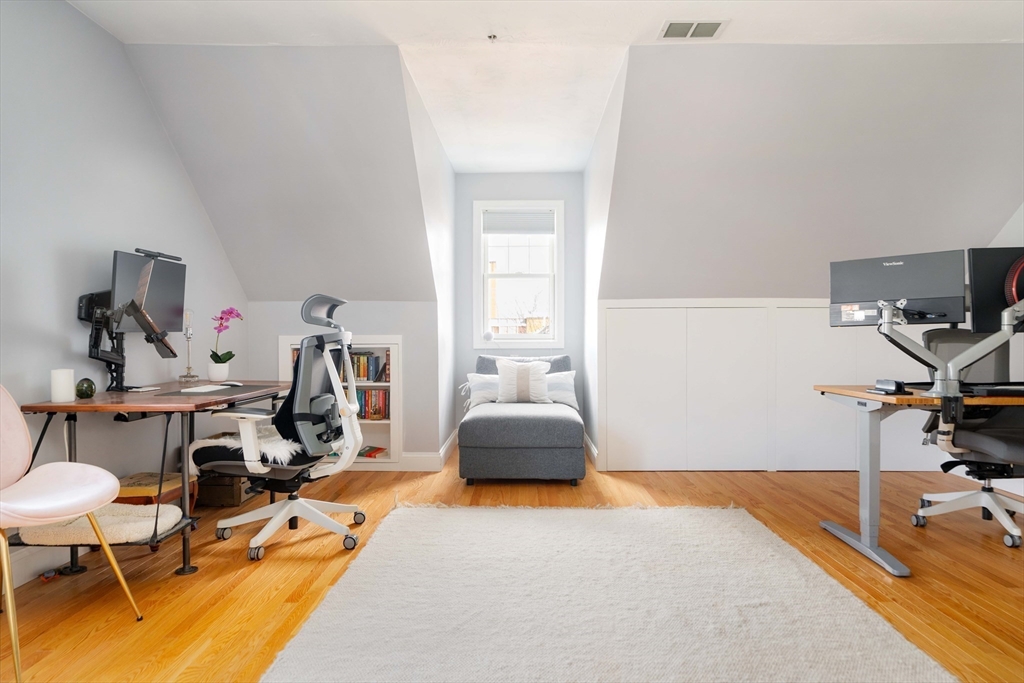 7 Lambert Street # 7