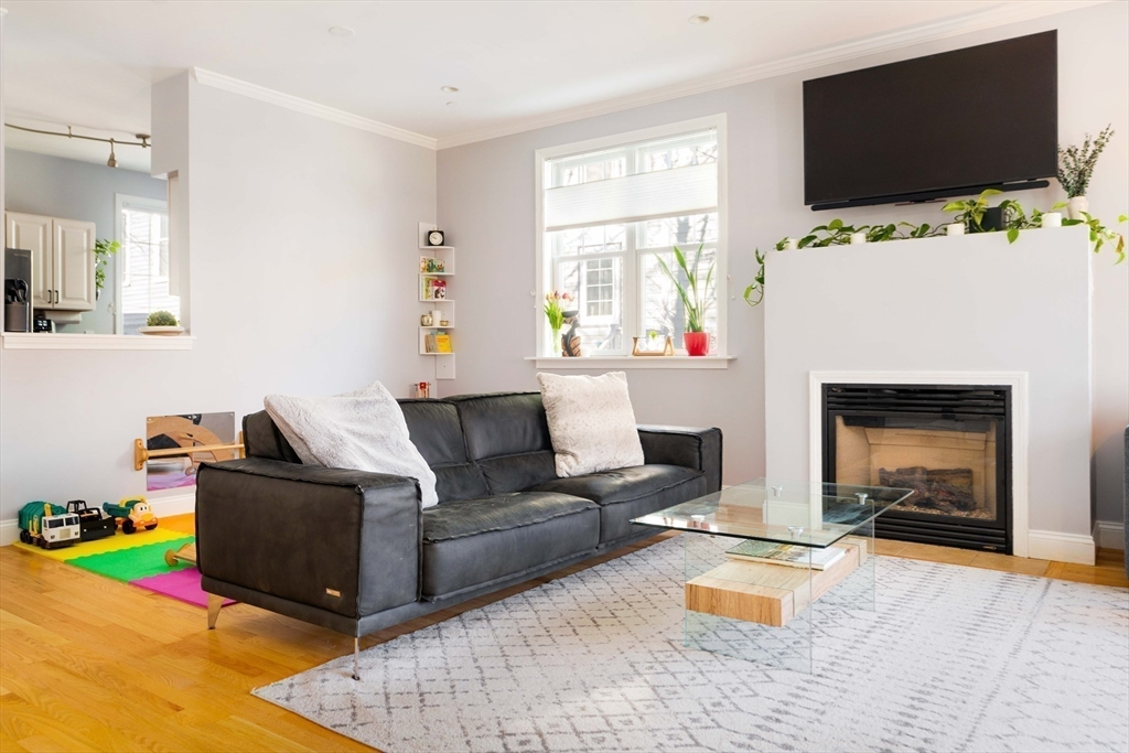7 Lambert Street # 7