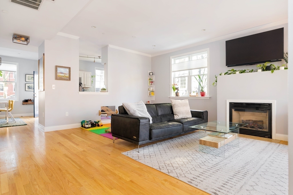 7 Lambert Street # 7
