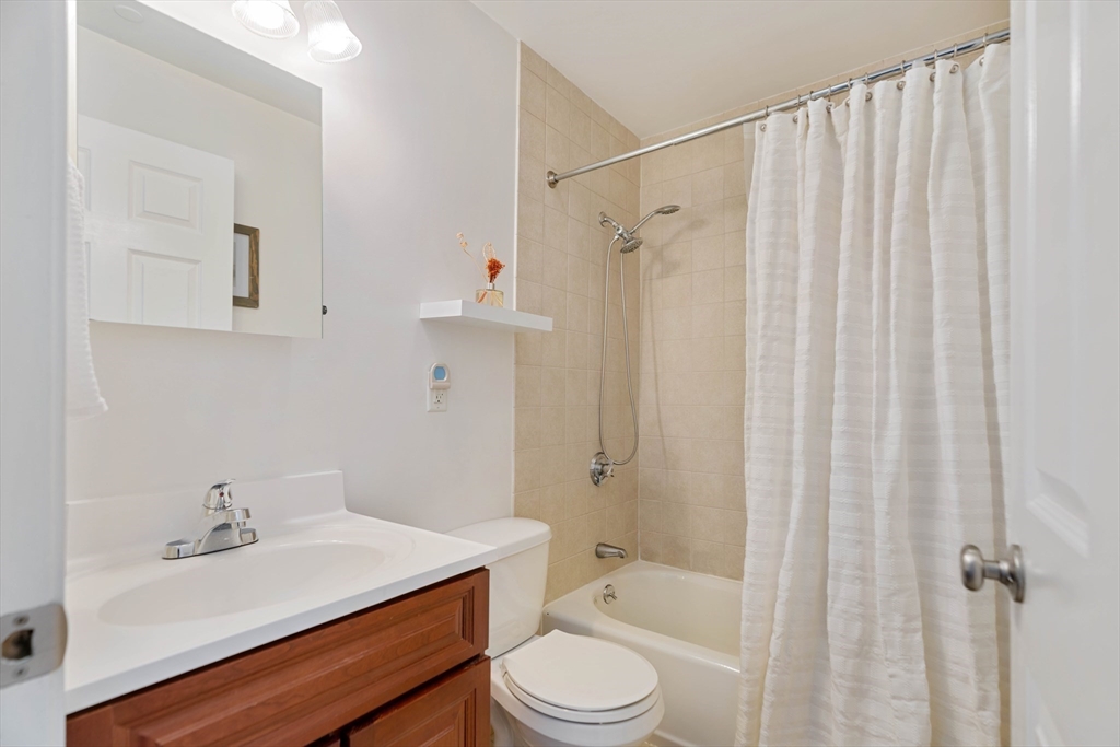 7 Lambert Street # 7