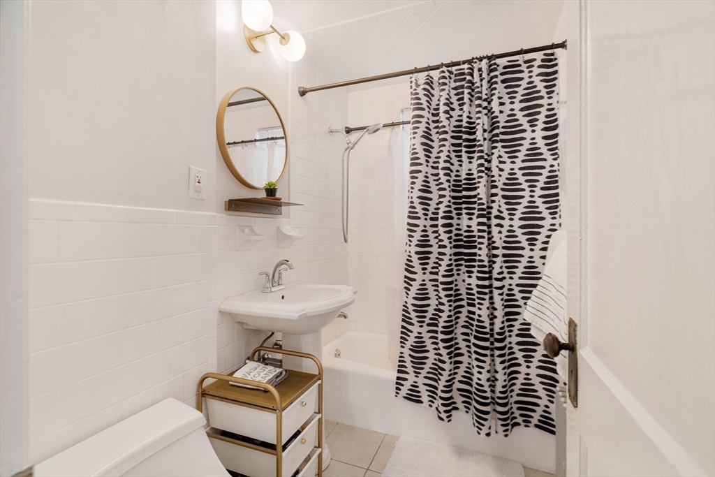 289 Belgrade Avenue # 2