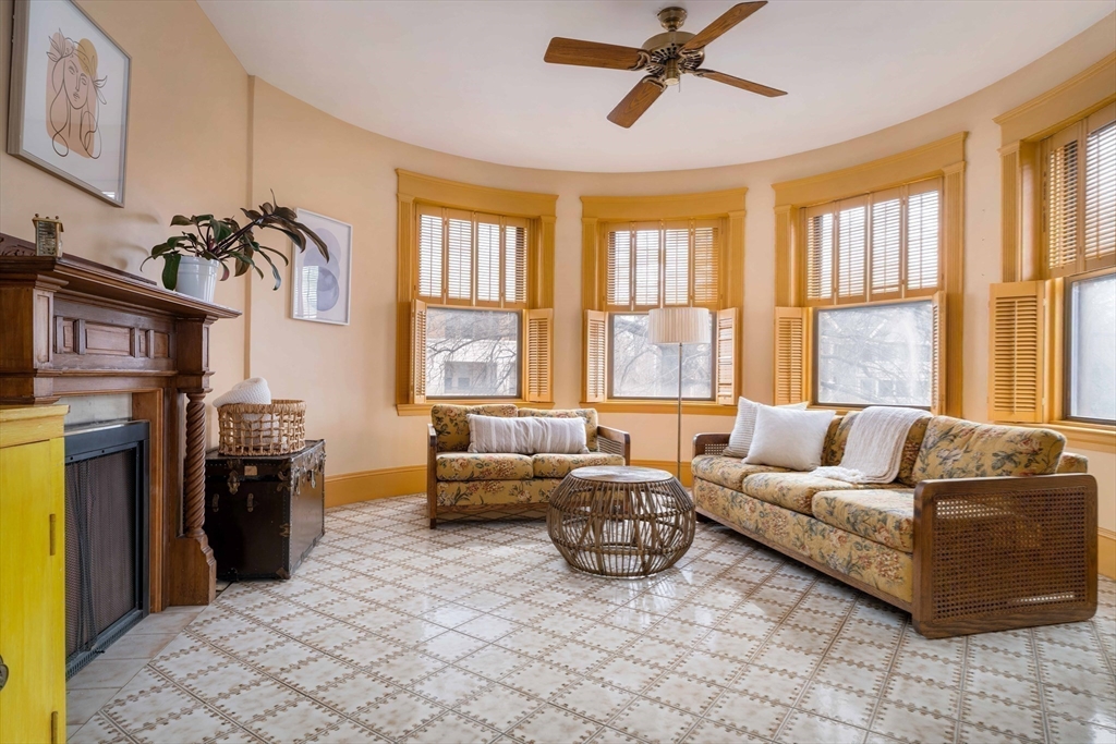 7 Lakeville Rd # 3