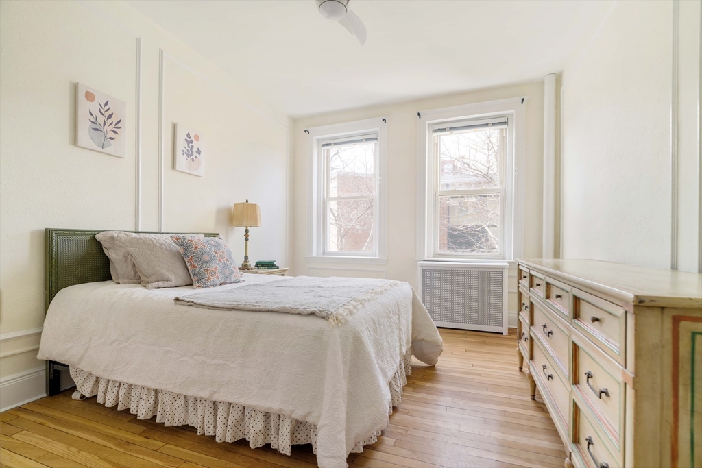 32 James St # 1