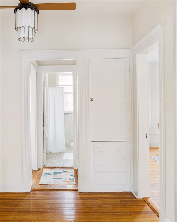 32 James St # 1