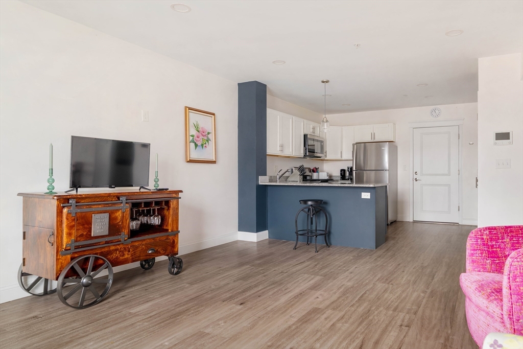 693 Western Ave #305