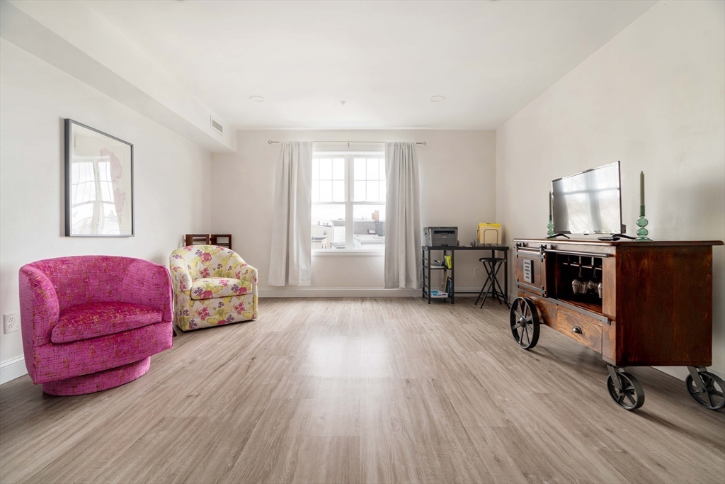 693 Western Ave #305