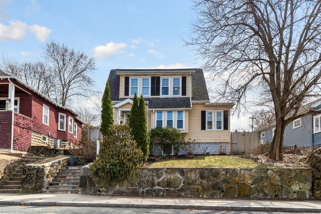 129 Gaston St