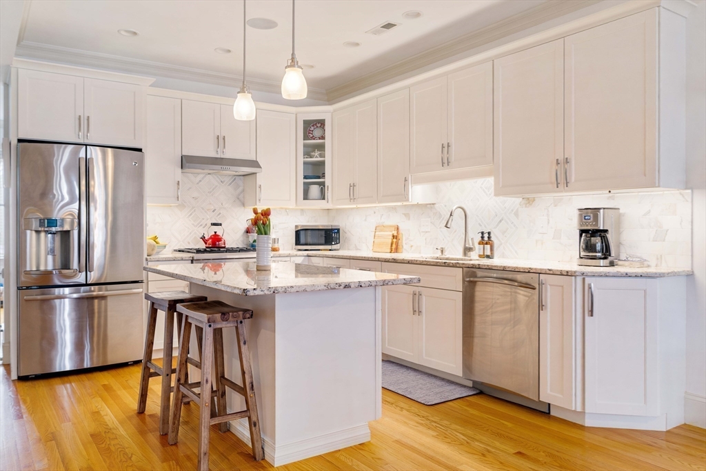 8-12 Stedman Street # 10
