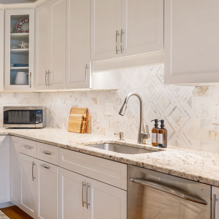 8-12 Stedman Street # 10