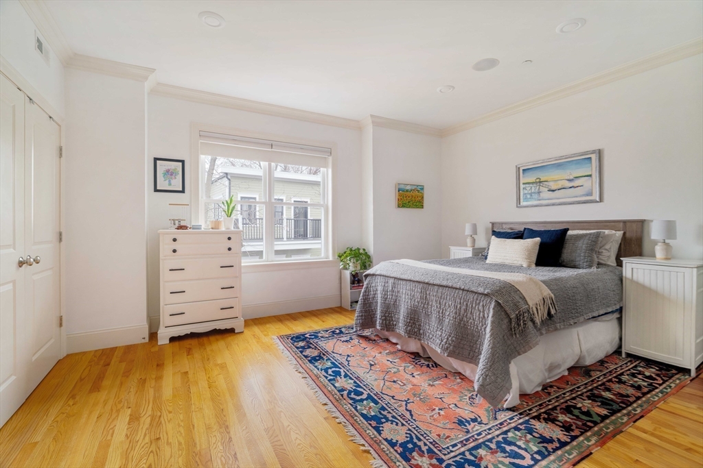 8-12 Stedman Street # 10