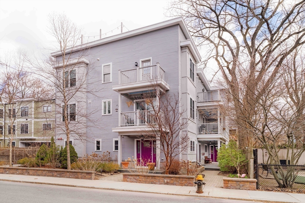 8-12 Stedman Street # 10