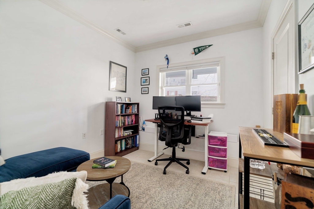 8-12 Stedman Street # 10