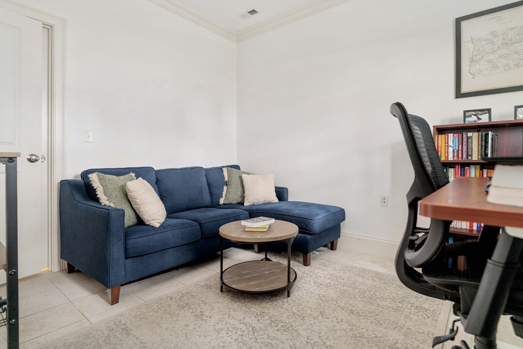 8-12 Stedman Street # 10