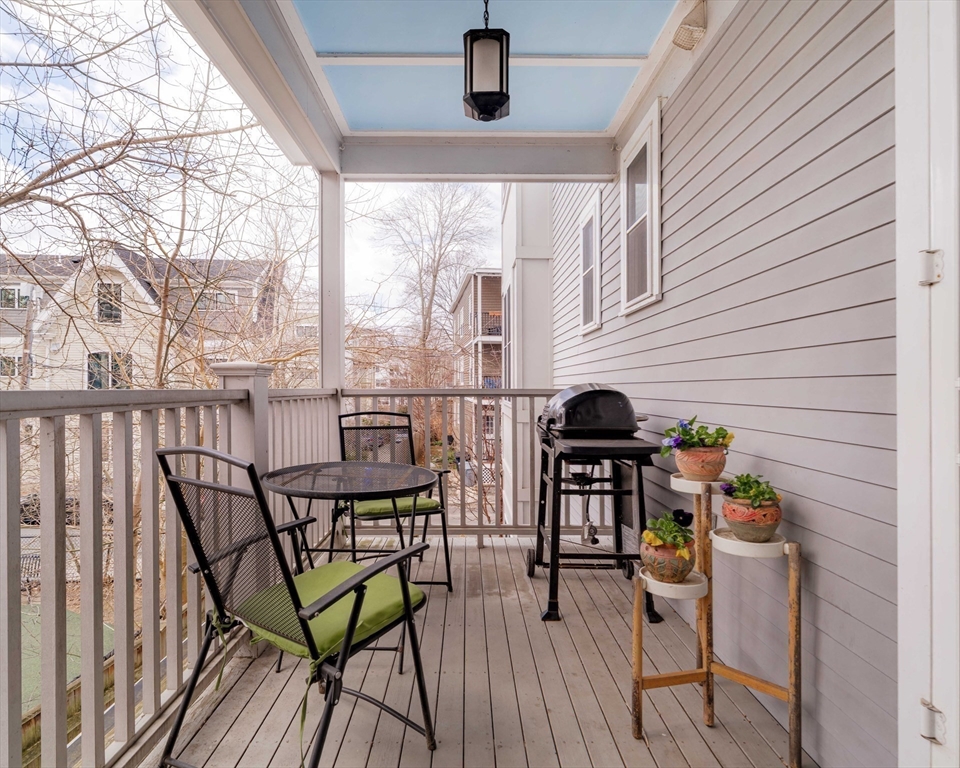8-12 Stedman Street # 10