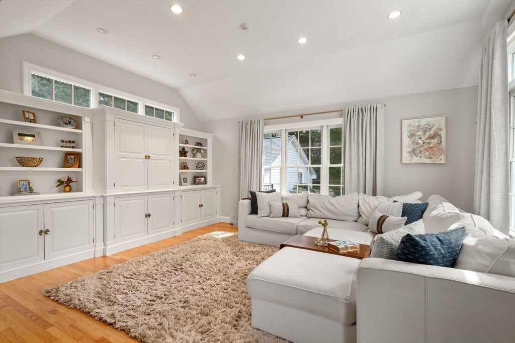 272 Highland Ave