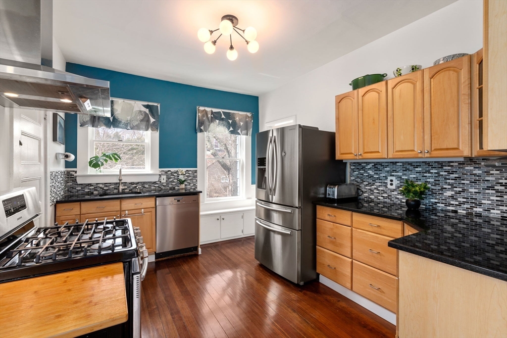 4 Cotton St # 2