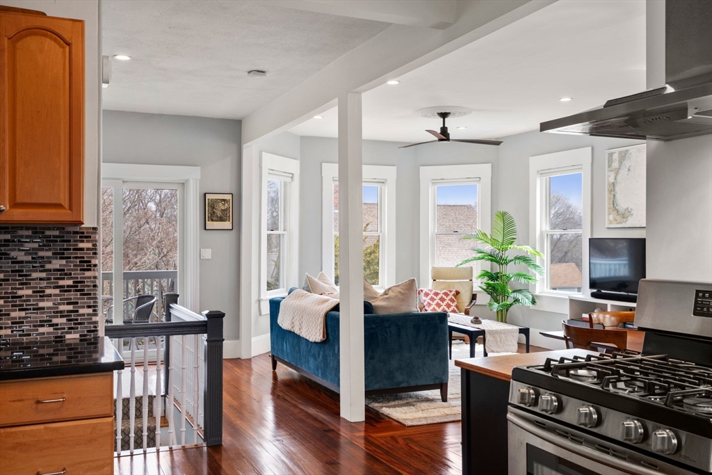 4 Cotton St # 2
