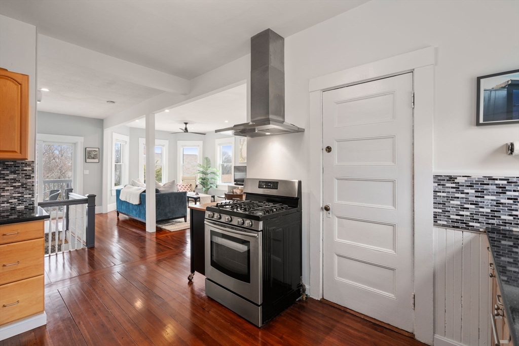 4 Cotton St # 2