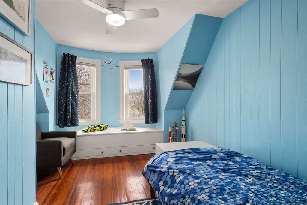 4 Cotton St # 2