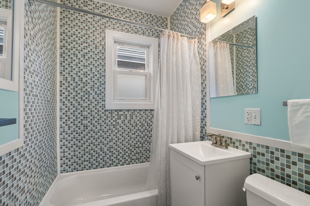 4 Cotton St # 2