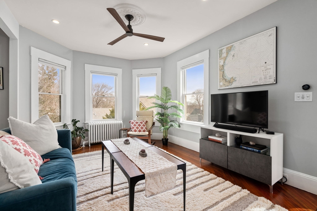 4 Cotton St # 2