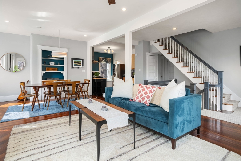 4 Cotton St # 2