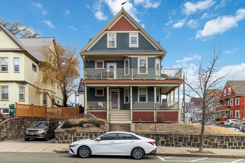 1097 Broadway
