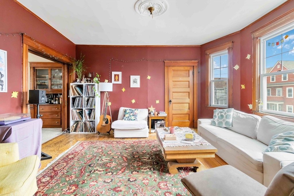1097 Broadway