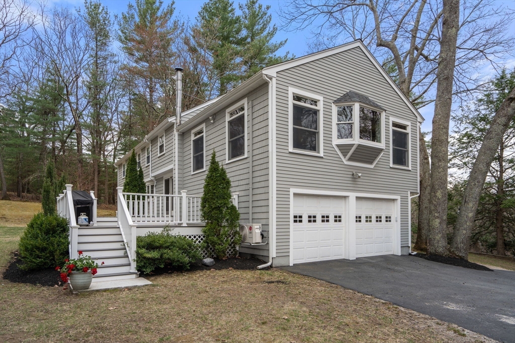 4 Forest St