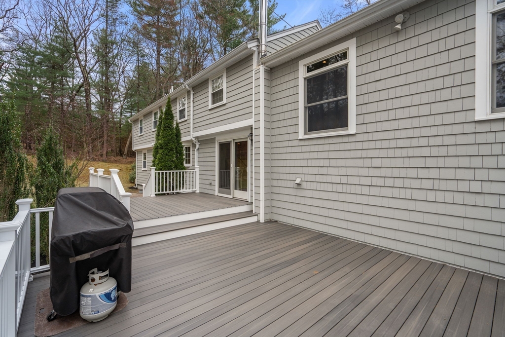 4 Forest St