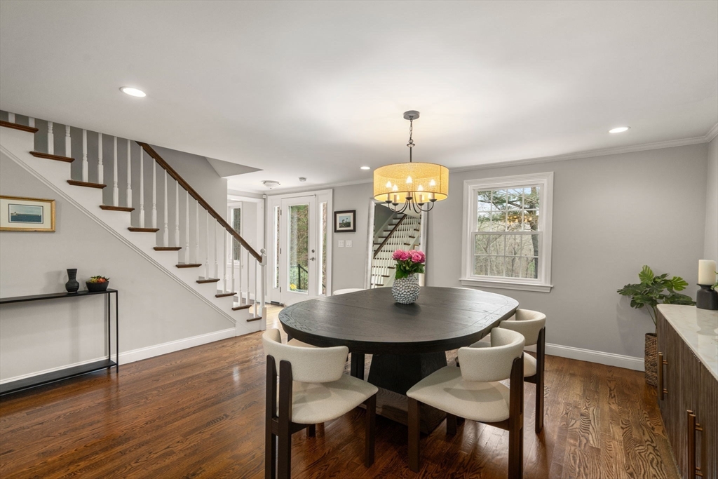 4 Forest St