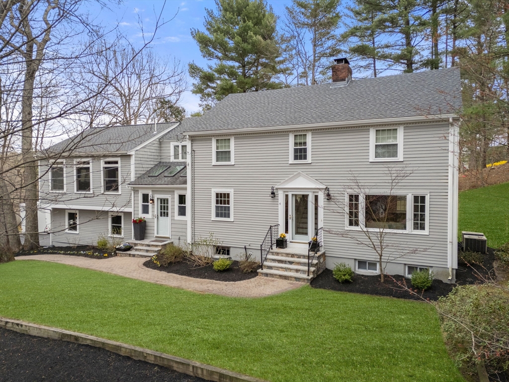 4 Forest St