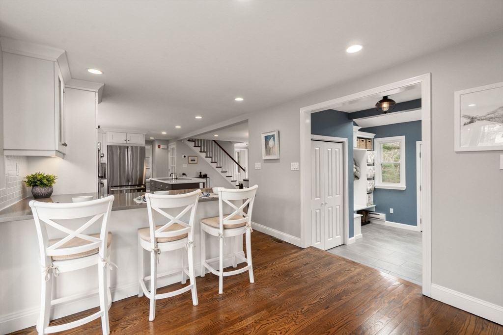 4 Forest St
