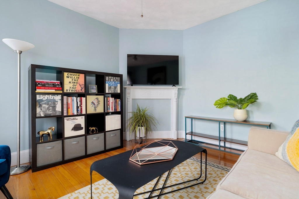 20 Rosemary Street # 3