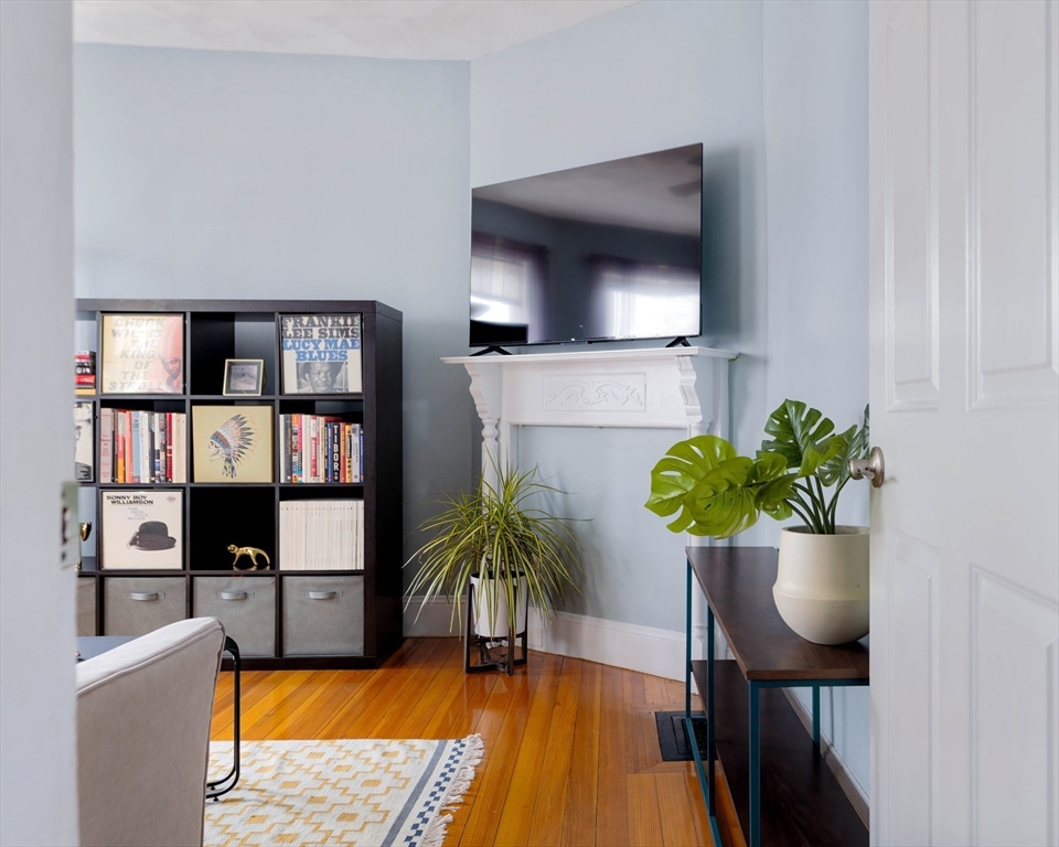 20 Rosemary Street # 3