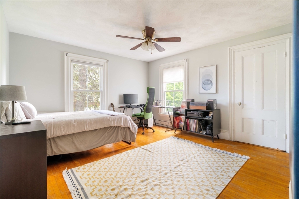 36 W Emerson St