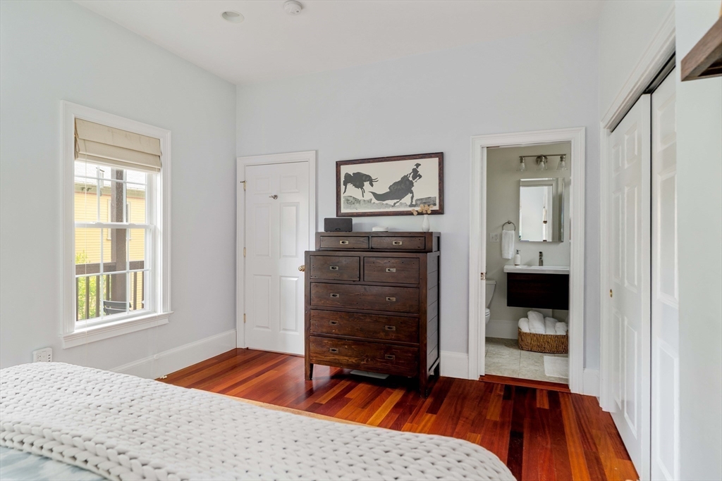 17 Rockview St #1