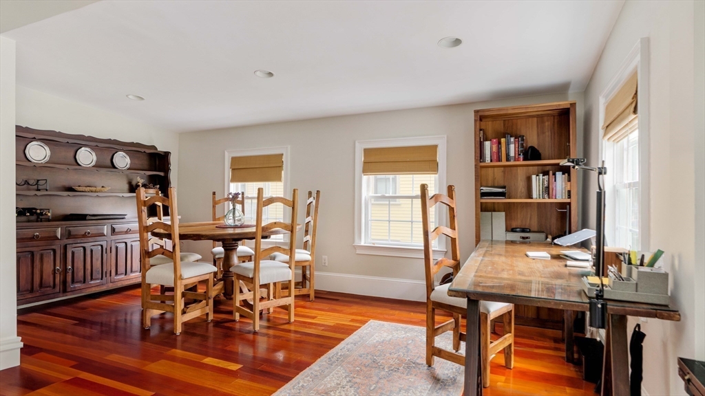 17 Rockview St #1